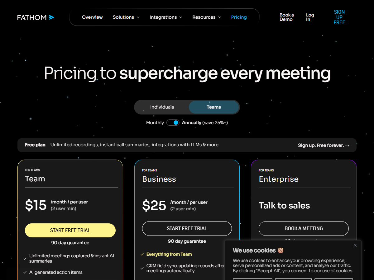 Fathomの料金ページ。無料プランの案内バーに「Unlimited recordings, instant call summaries, integrations with LLMs & more.」と表示され、Team $15、Business $25 が並んでいる